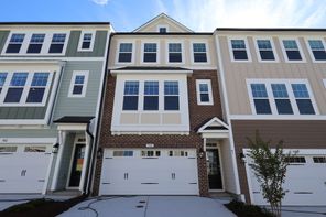 5010 Jowett Walk Drive (Hyde Park)