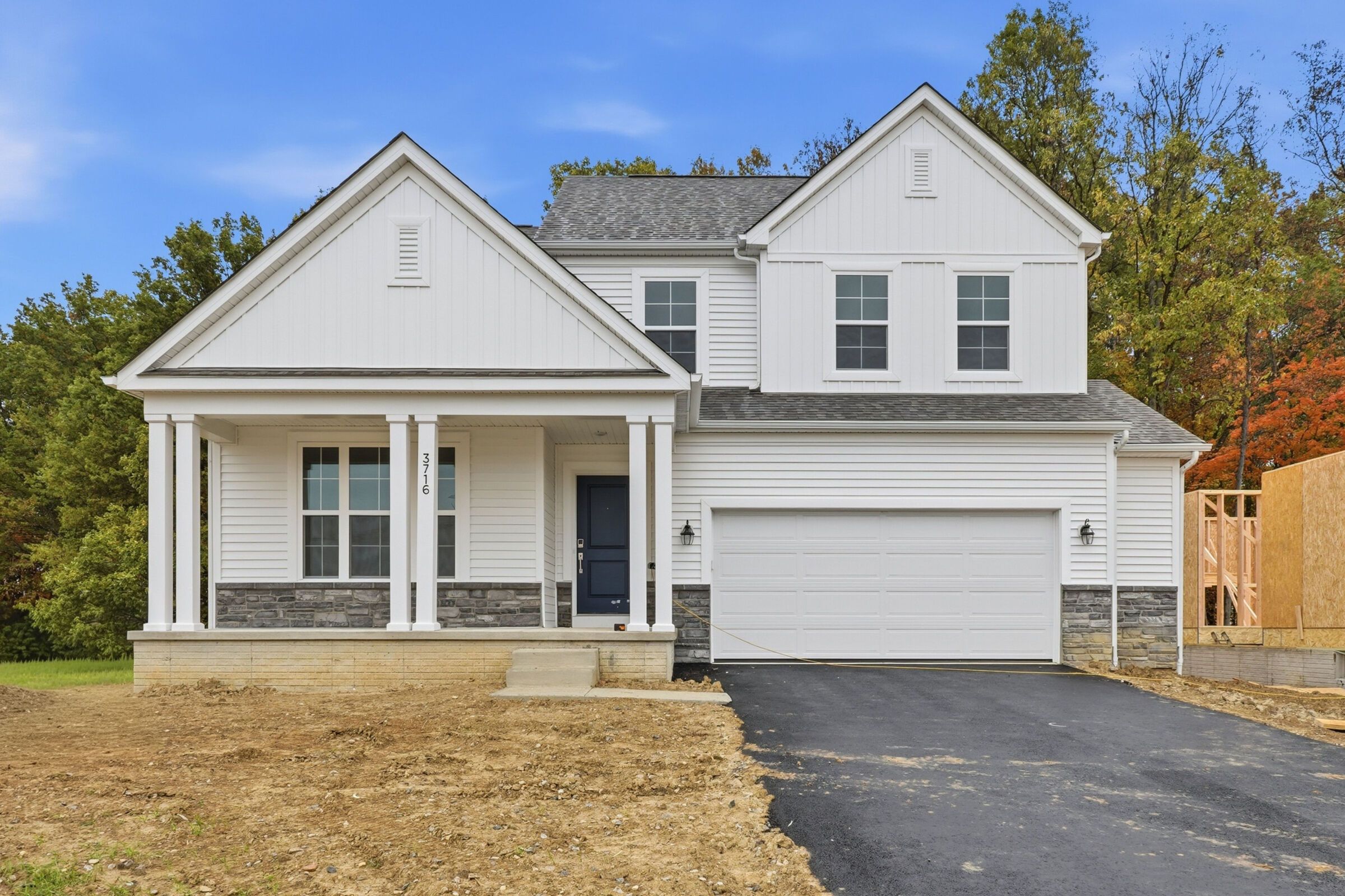Worthington - Woodcrest Crossing: Powell, Ohio - M/I Homes