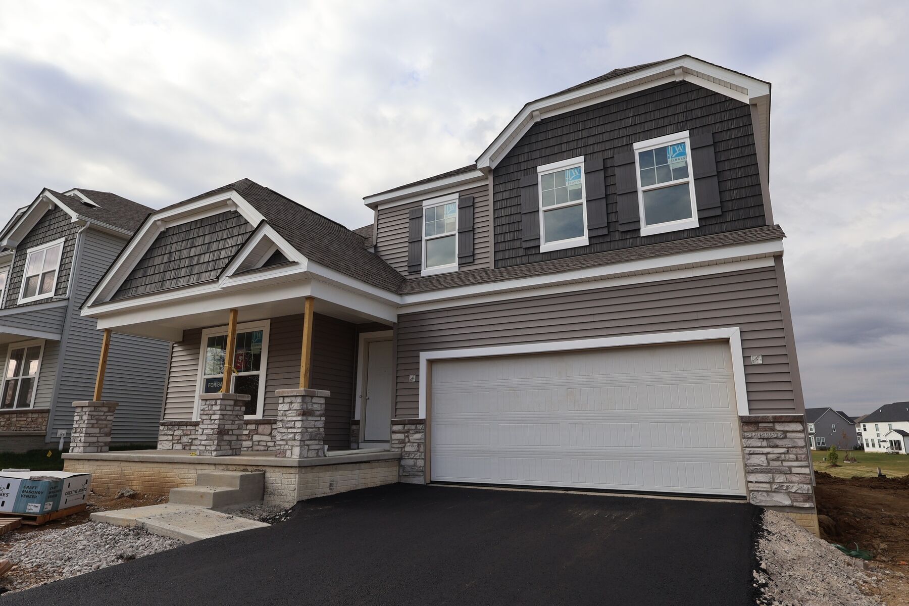 Worthington - Woodcrest Crossing: Powell, Ohio - M/I Homes