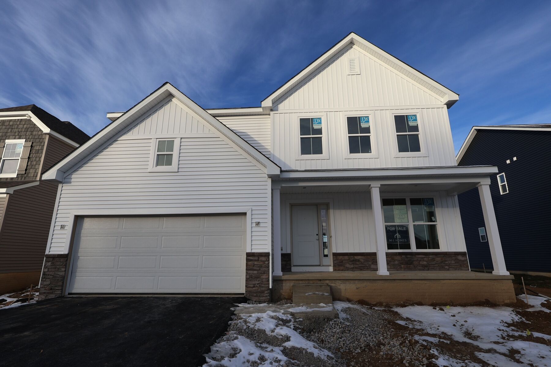 Evanston - Woodcrest Crossing: Powell, Ohio - M/I Homes