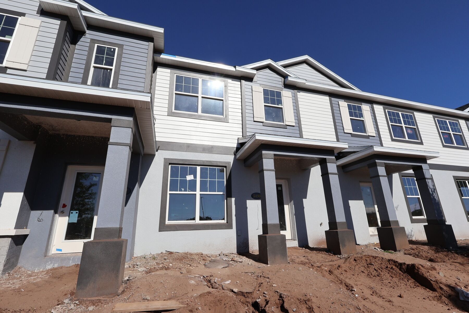 5198 Center Lake Ranch Boulevard