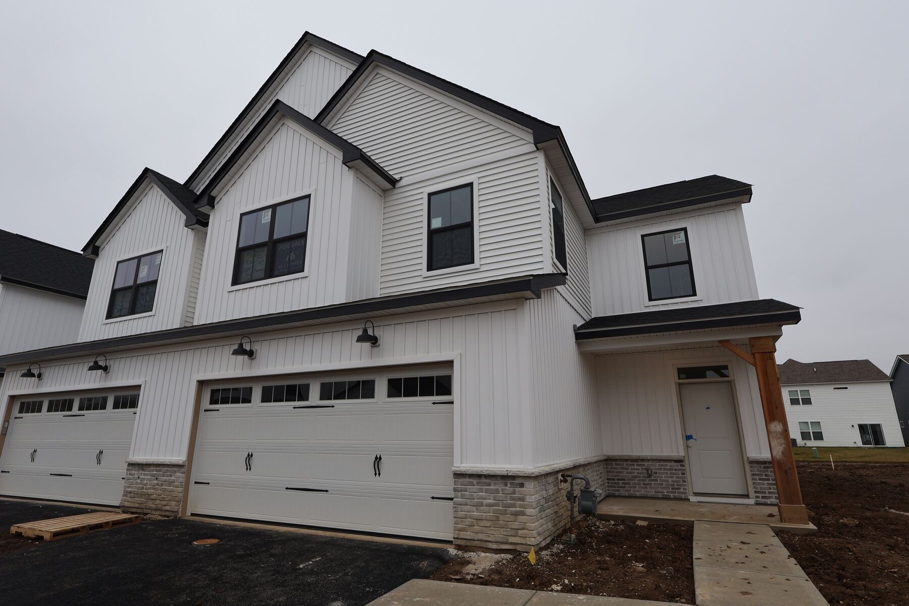 5504 Fawnsbury Court