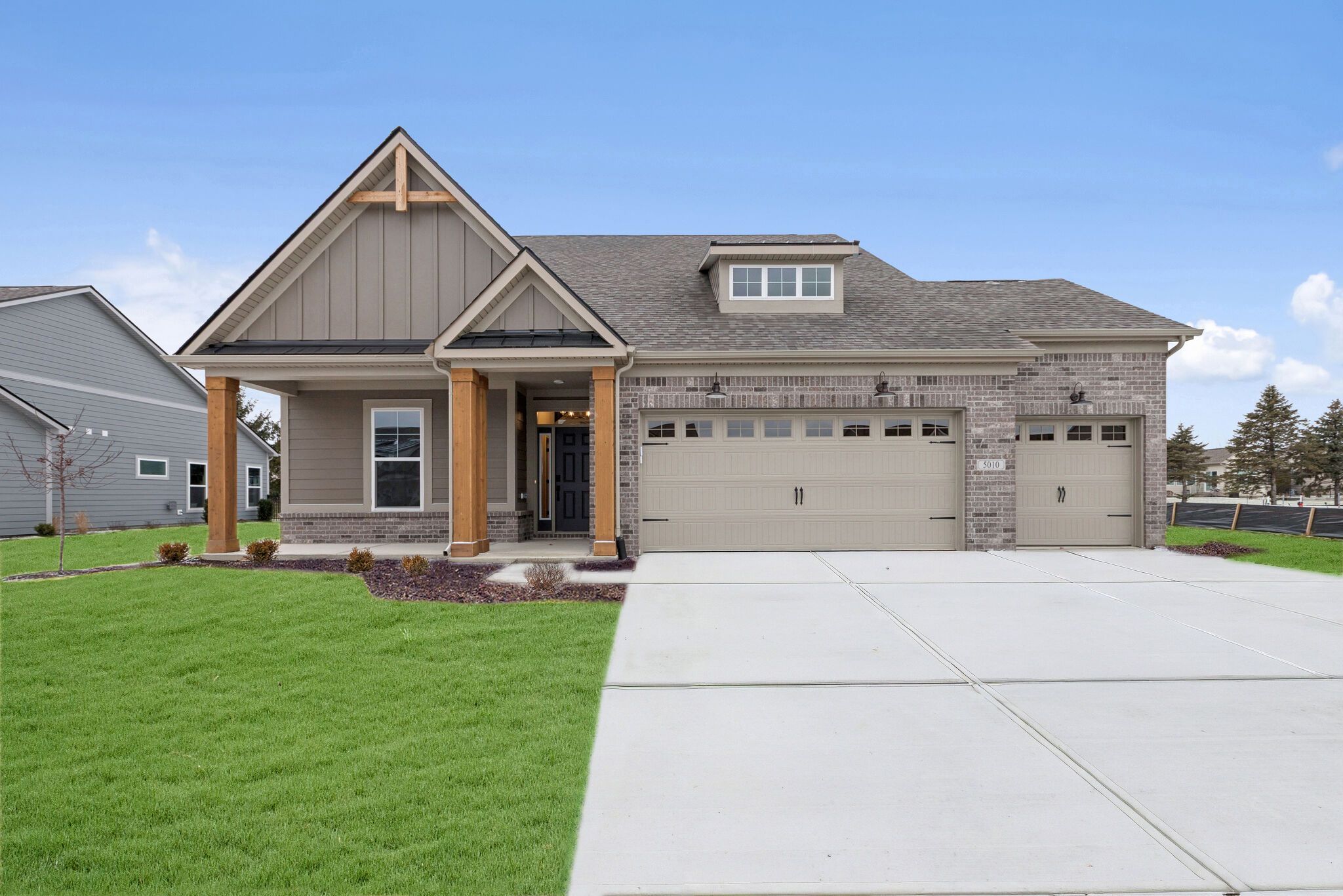 5010 Carmine Street (Cascade II)