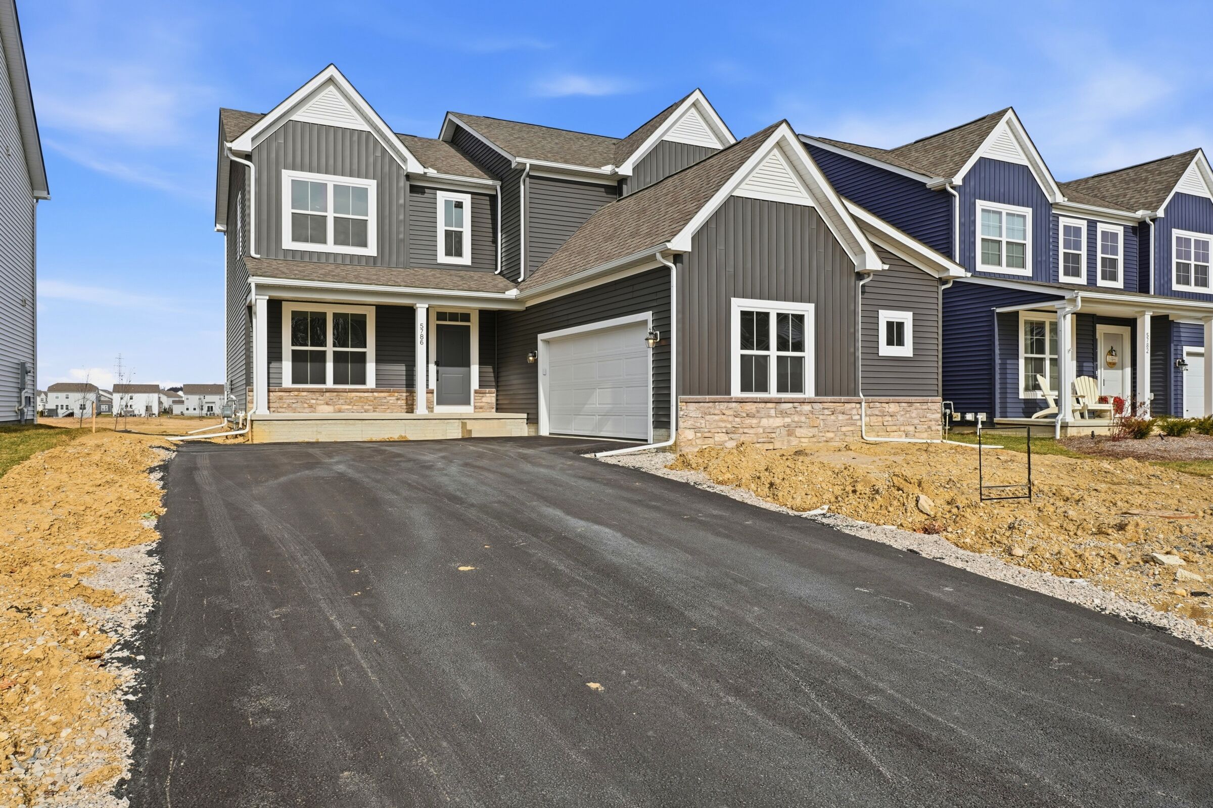 Caymus - Woodcrest Crossing: Powell, Ohio - M/I Homes