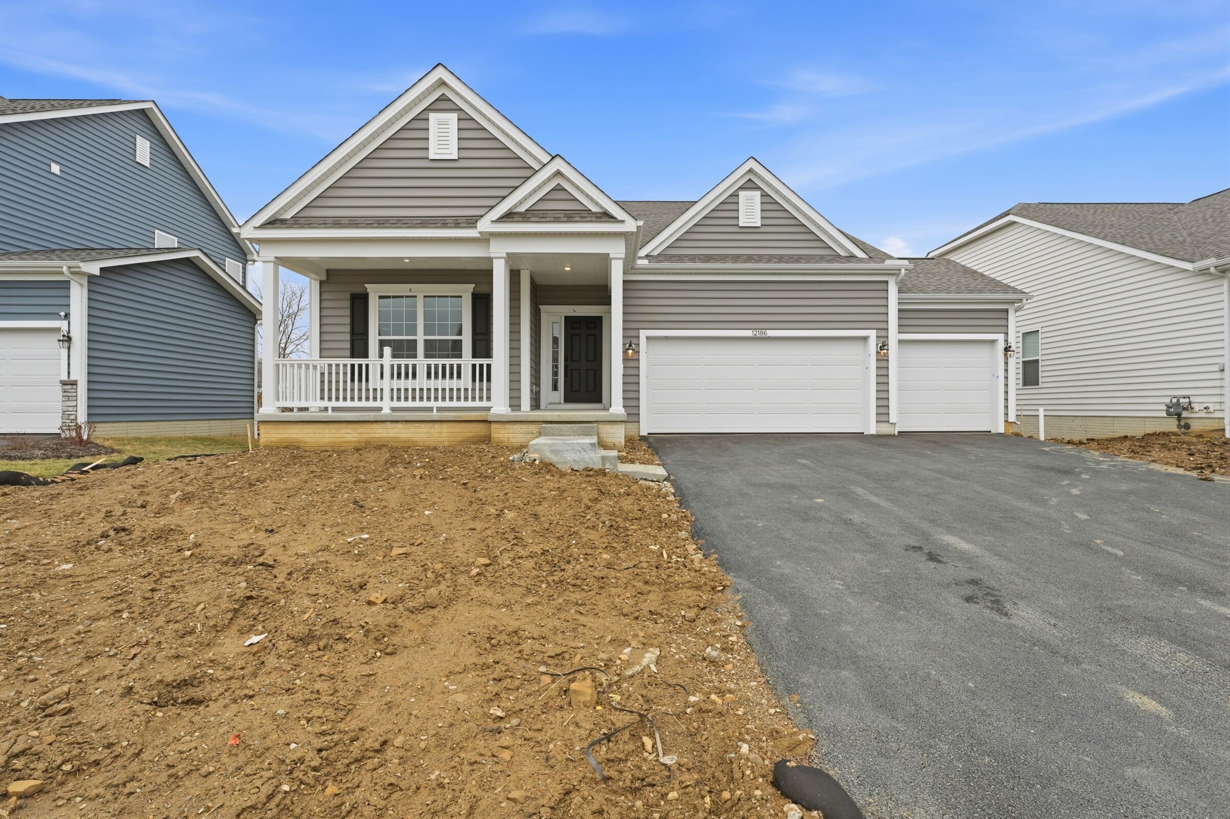 Riverside - Heron Crossing: Pickerington, Ohio - M/I Homes