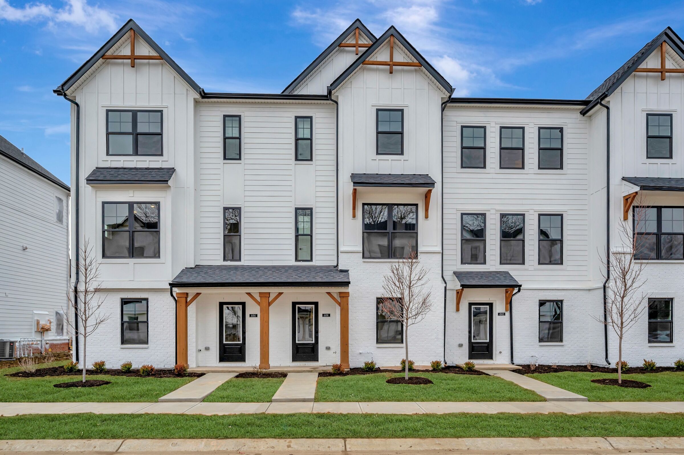 4498 Yellowwood Avenue (T1600)