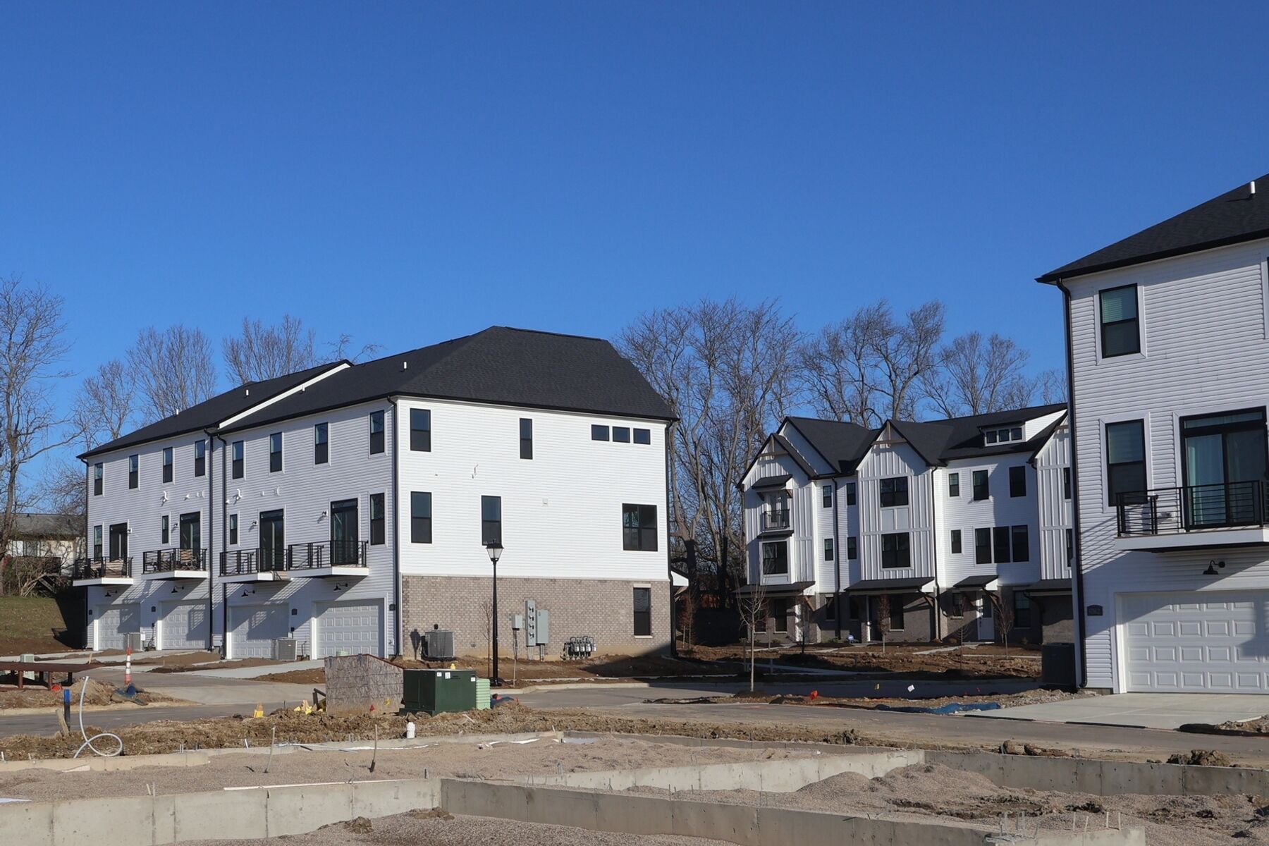 Ames - Everybody's Farm: Mason, Ohio - M/I Homes