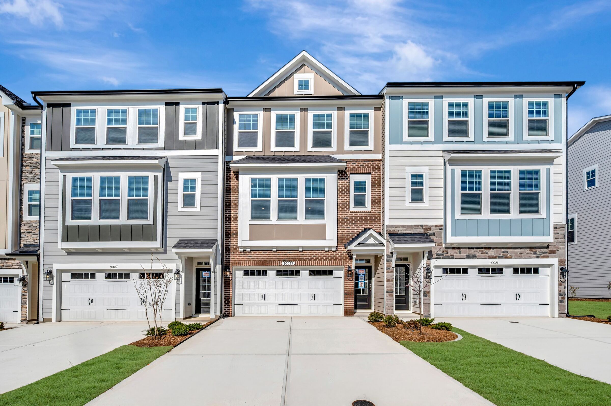 10019 Secluded Garden Drive (Hyde Park)