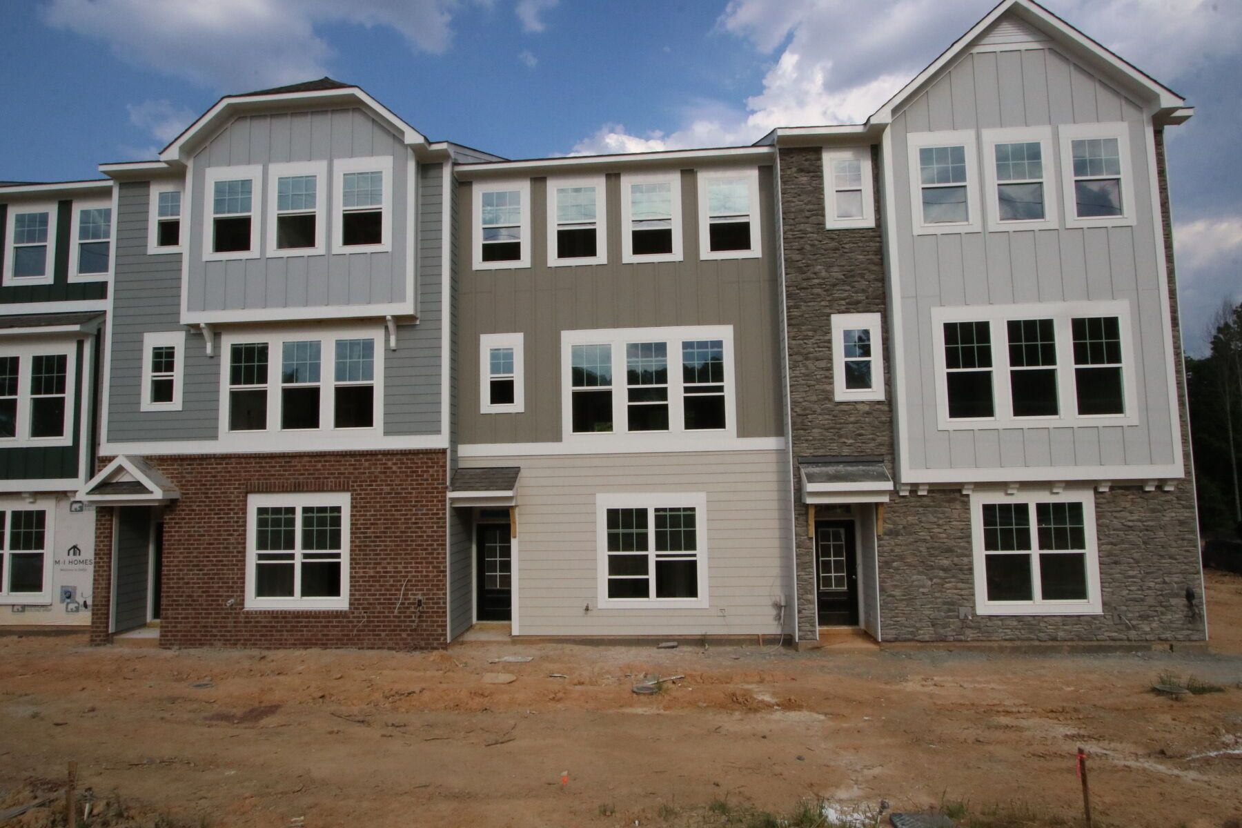 2925 Richardson Road (Hadleigh)