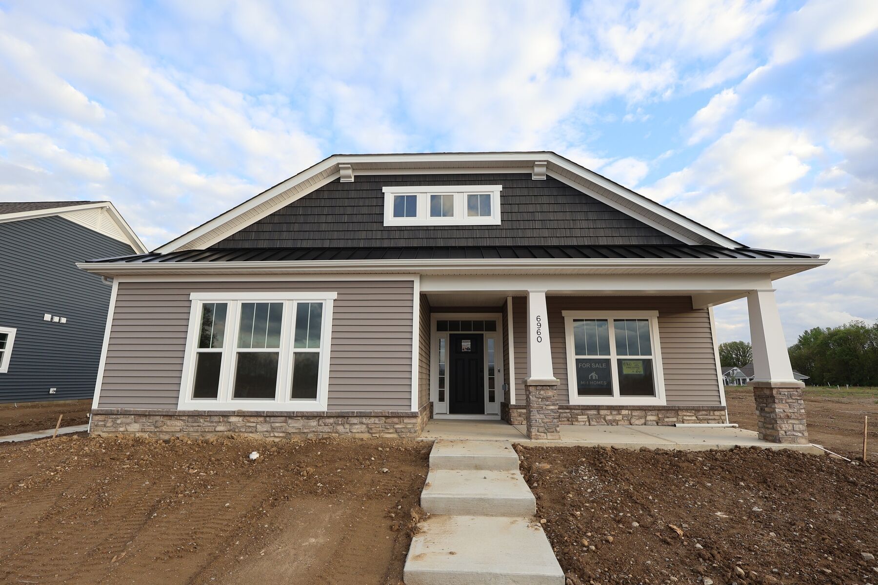 Charleston - Hill Farm: Hilliard, Ohio - M/I Homes