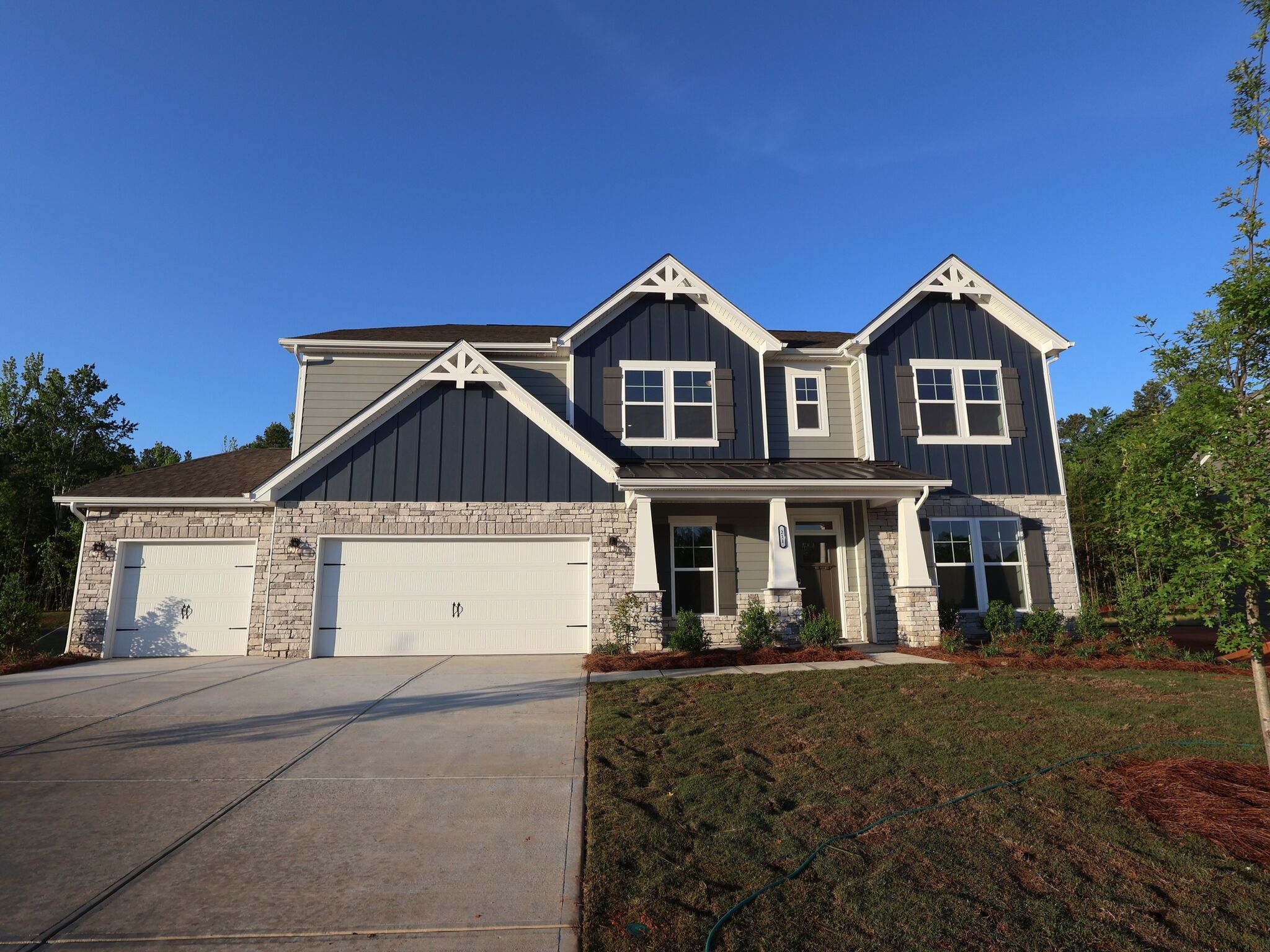 211 Amber Glen Drive (Albright)