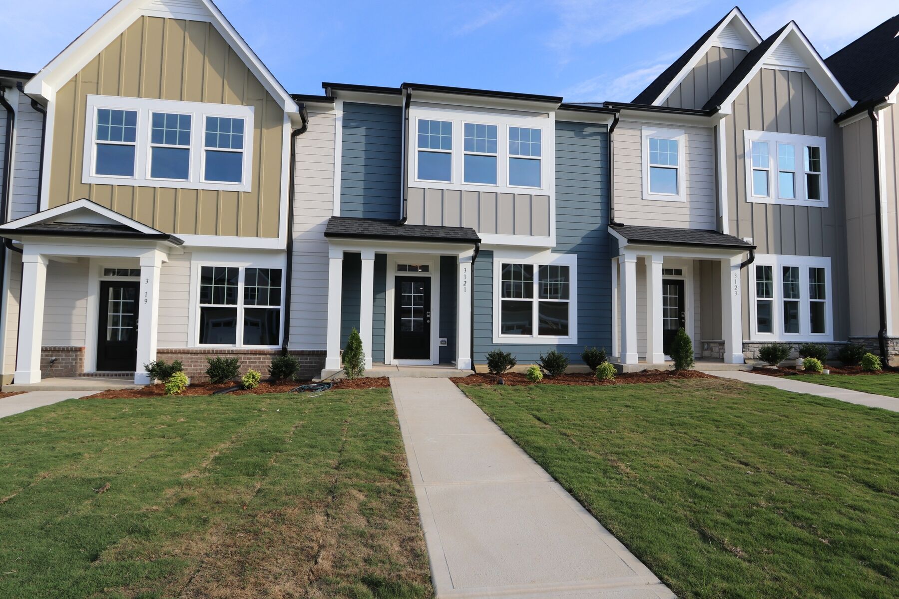 3121 Cathedral Comb Drive (Hazelnut)