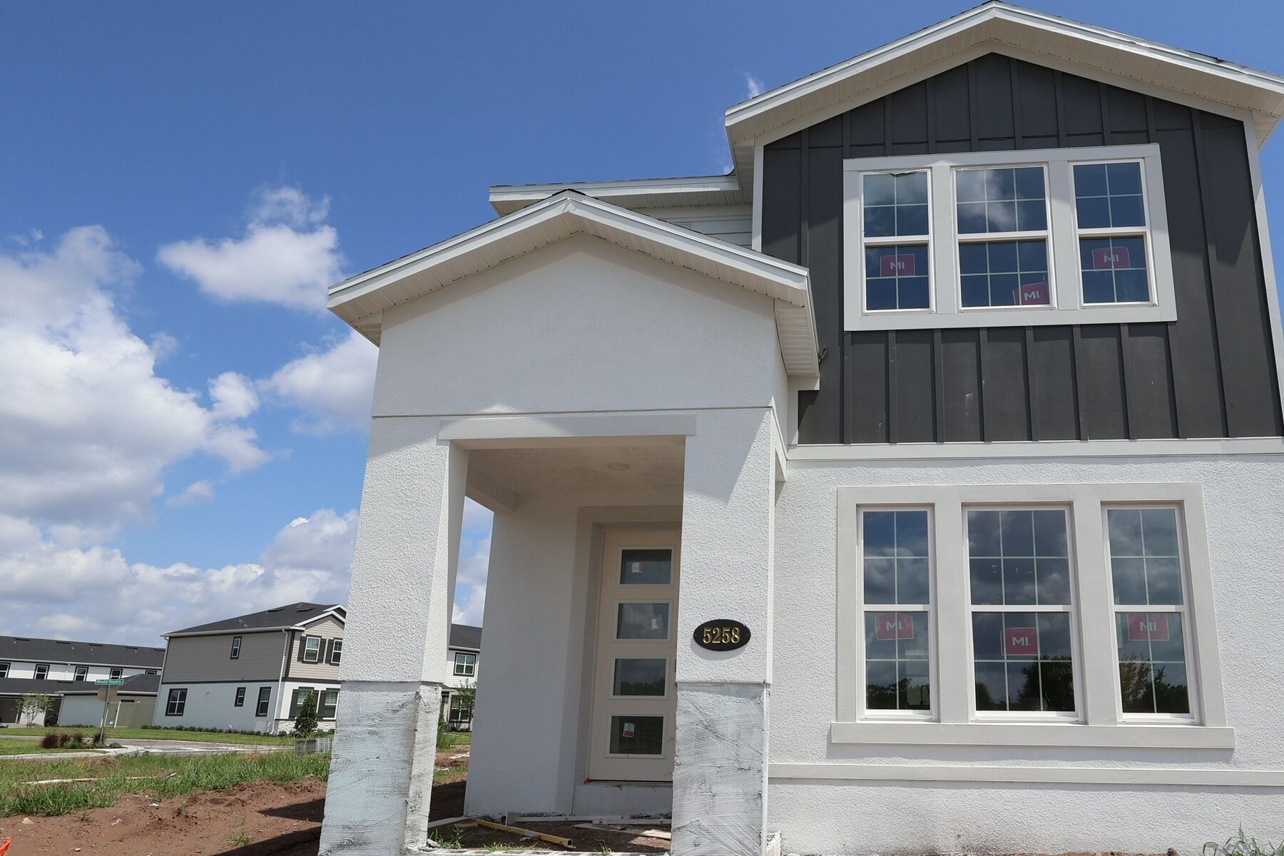 Jensen - Center Lake On The Park: Saint Cloud, Florida - M/I Homes