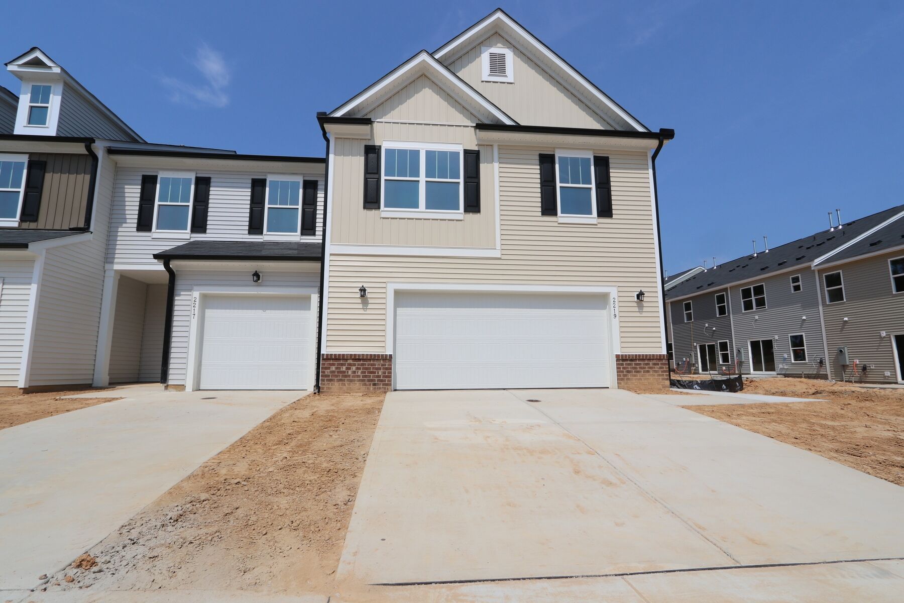 2219 Bright Shore Street (Reynolds - End Home)