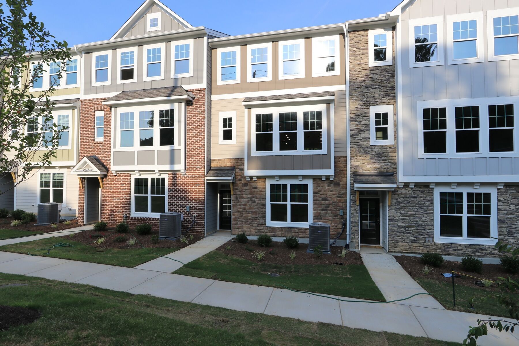 2943 Richardson Road (Hadleigh)