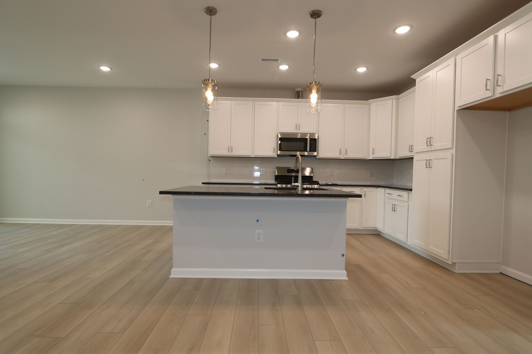 3105 Cathedral Comb Drive (Hazelnut) Image