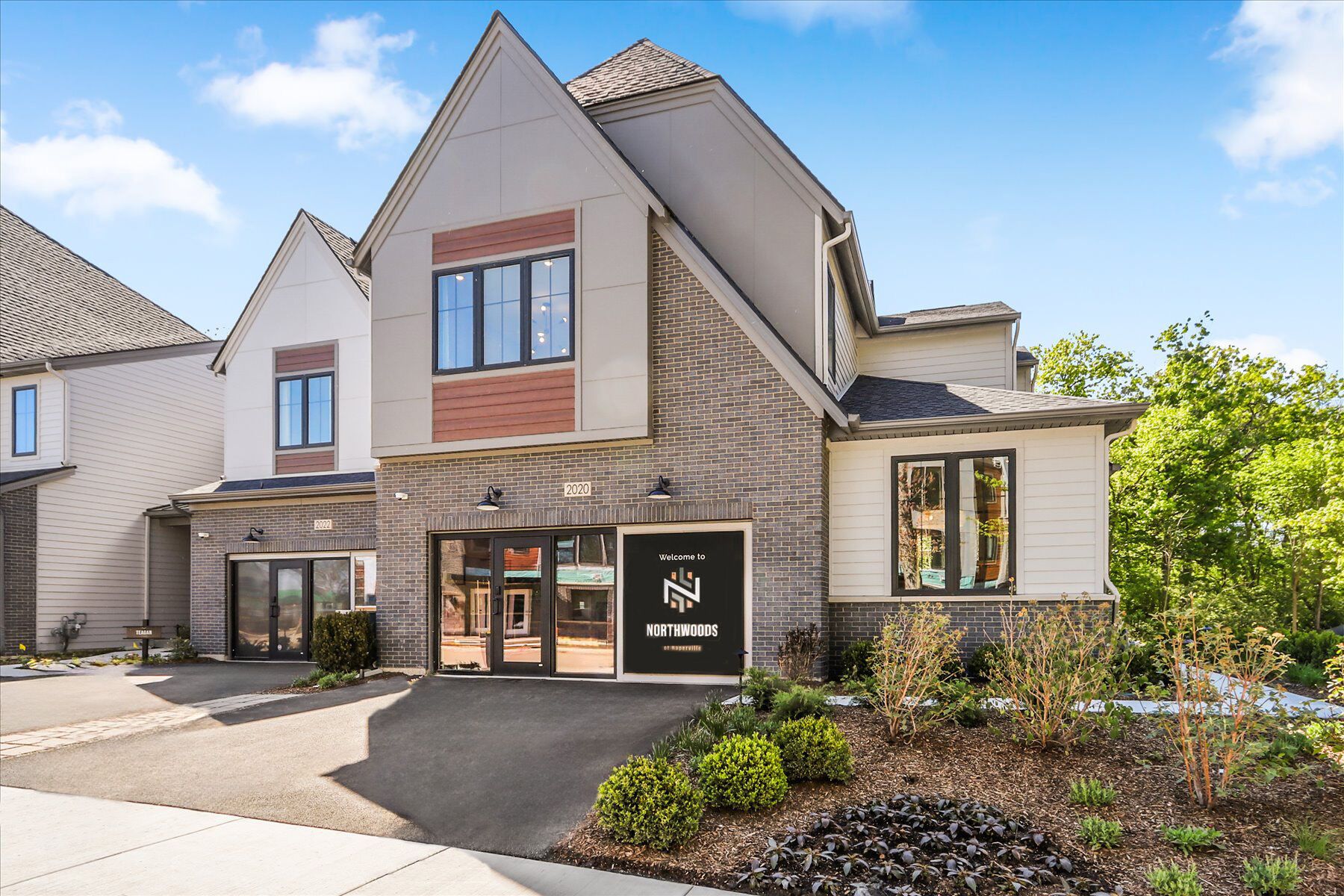 Valor - Northwoods of Naperville: Naperville, Illinois - M/I Homes