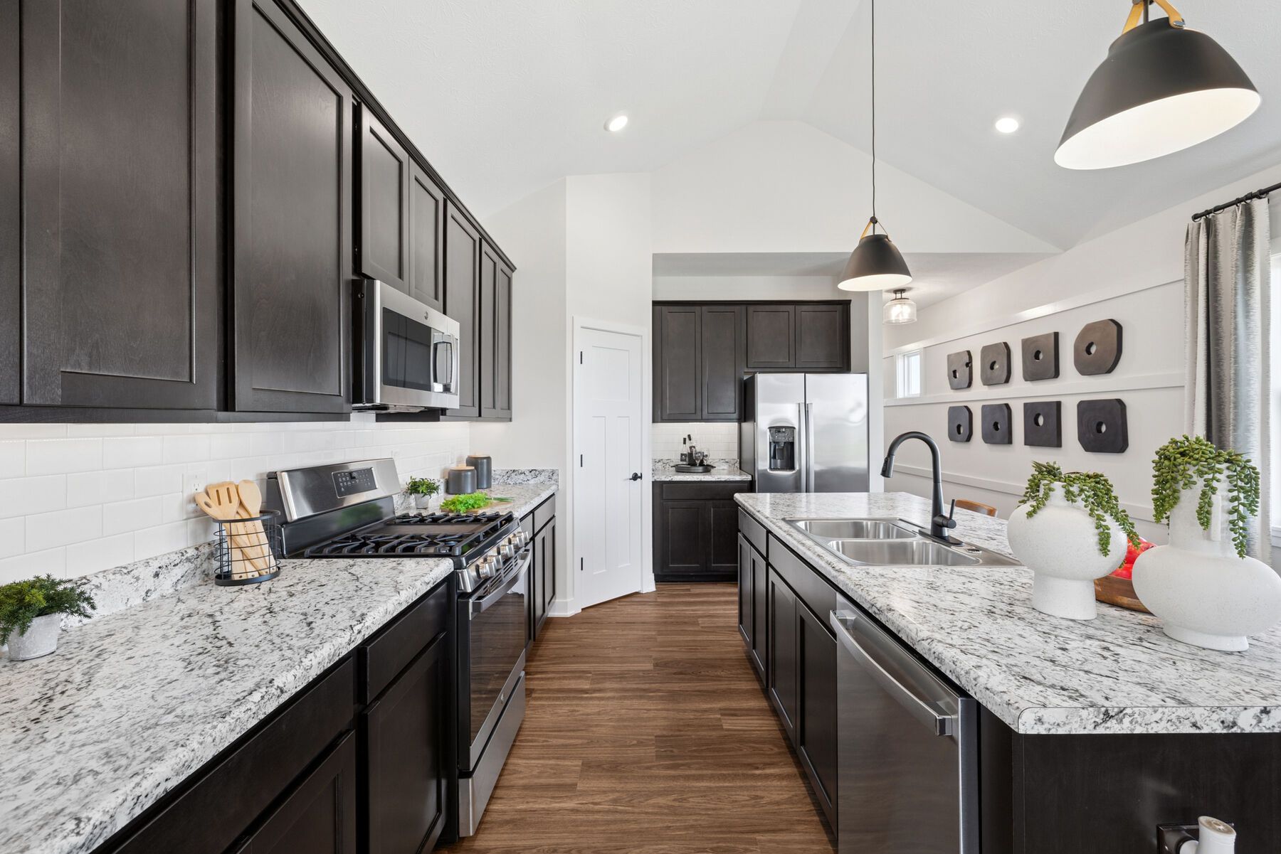 2326 William Garrett Way