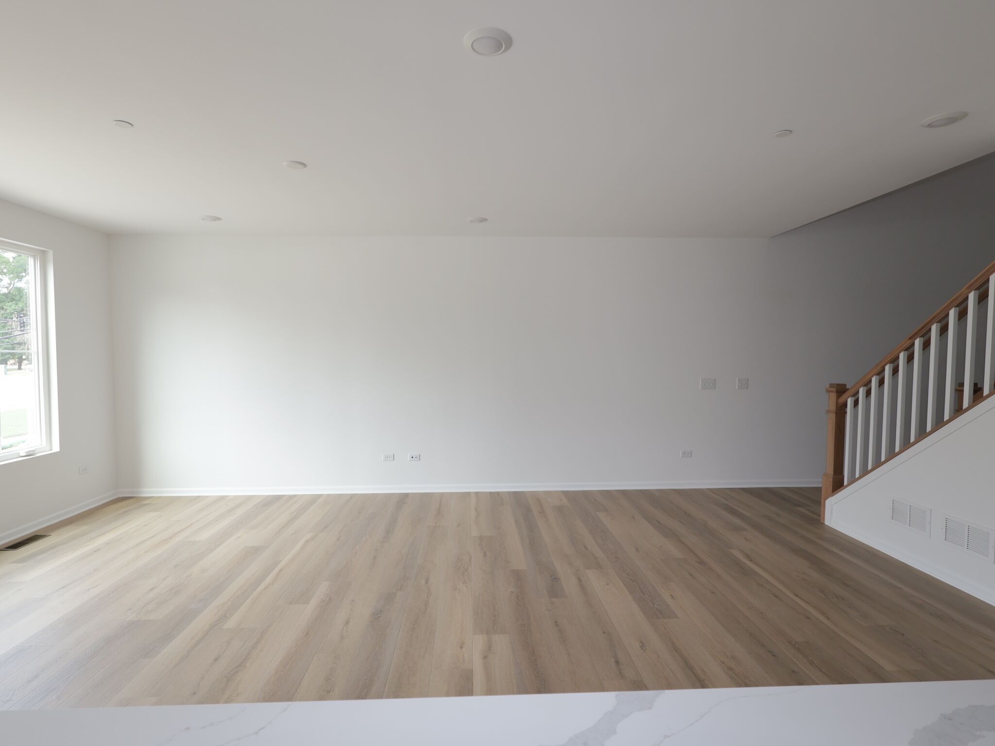 305 Avondale Lane (Walker)