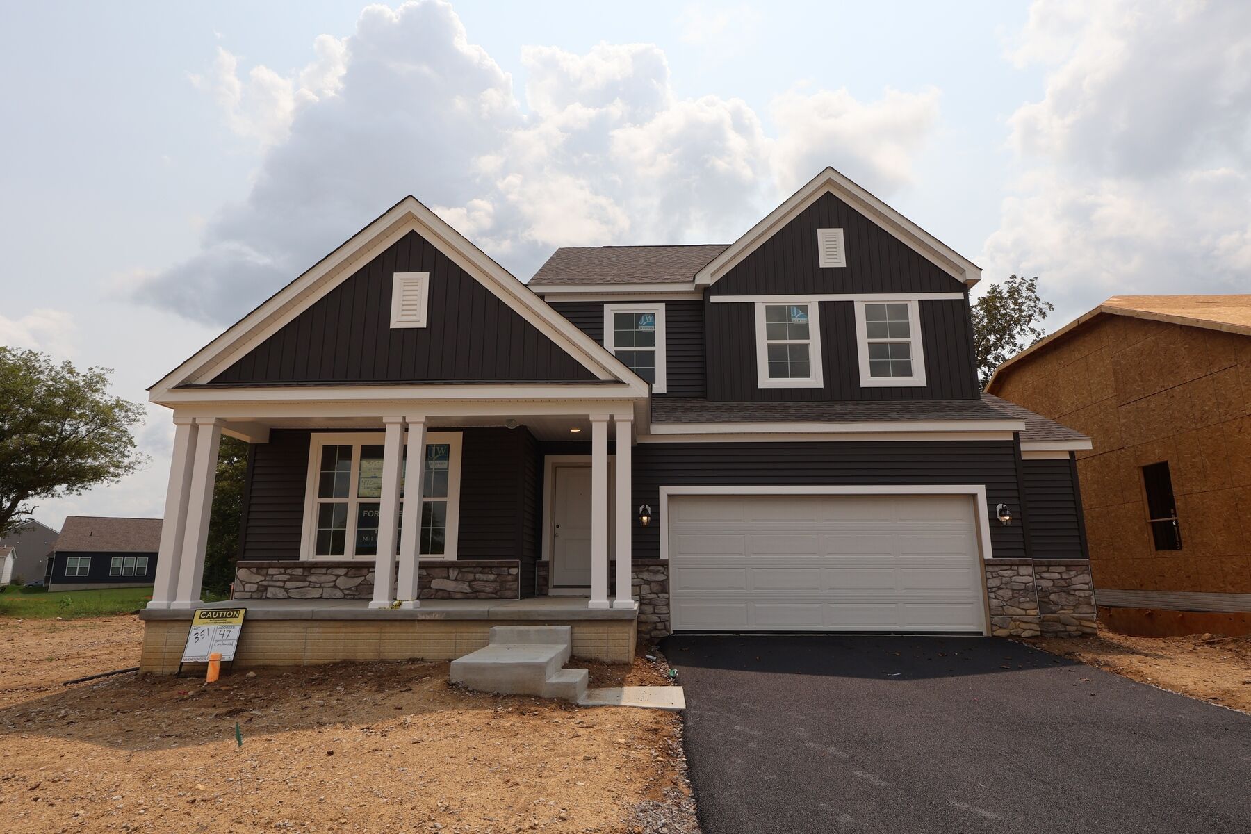 47 Englewood Road (Worthington)