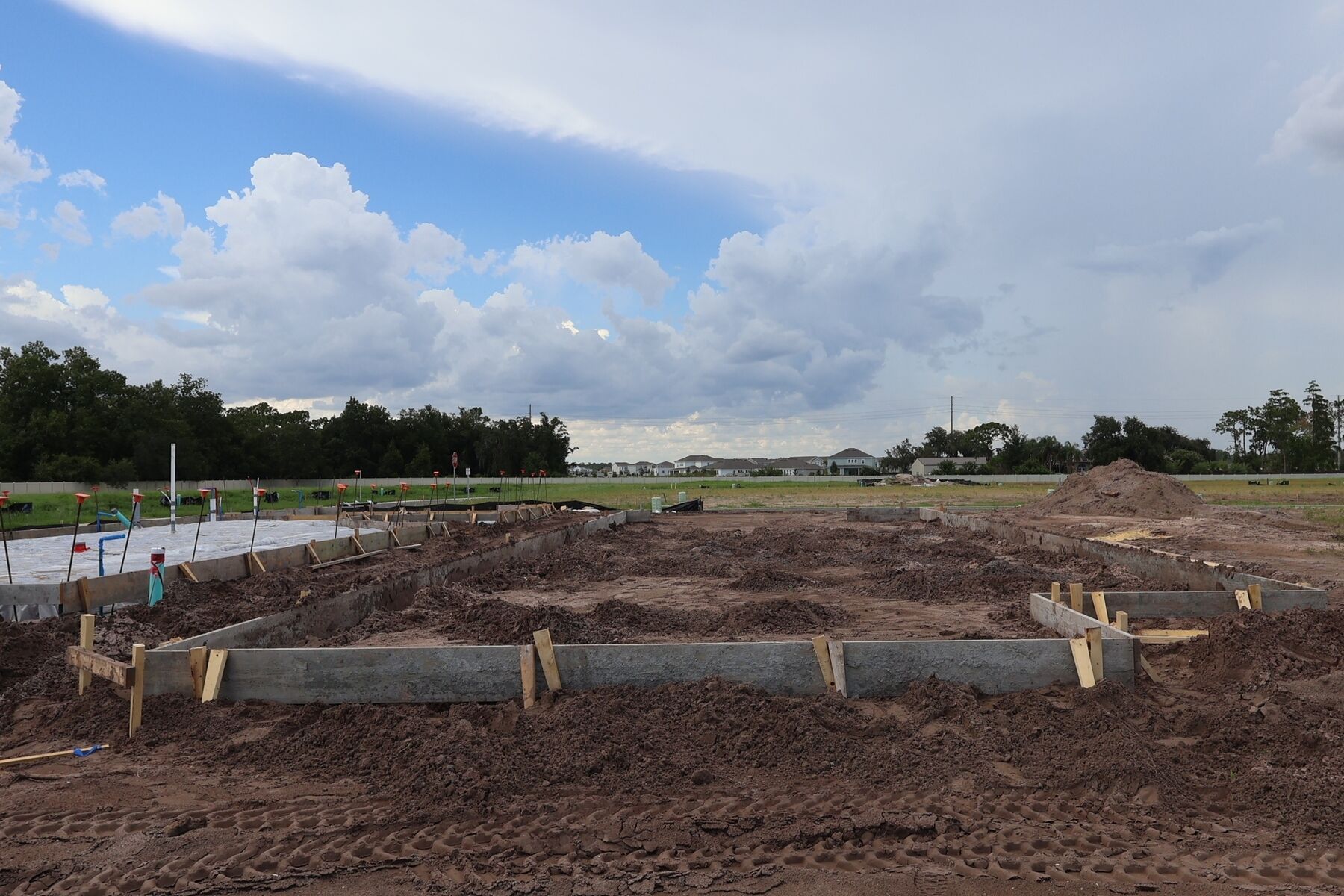 Sebring - Center Lake On The Park: Saint Cloud, Florida - M/I Homes