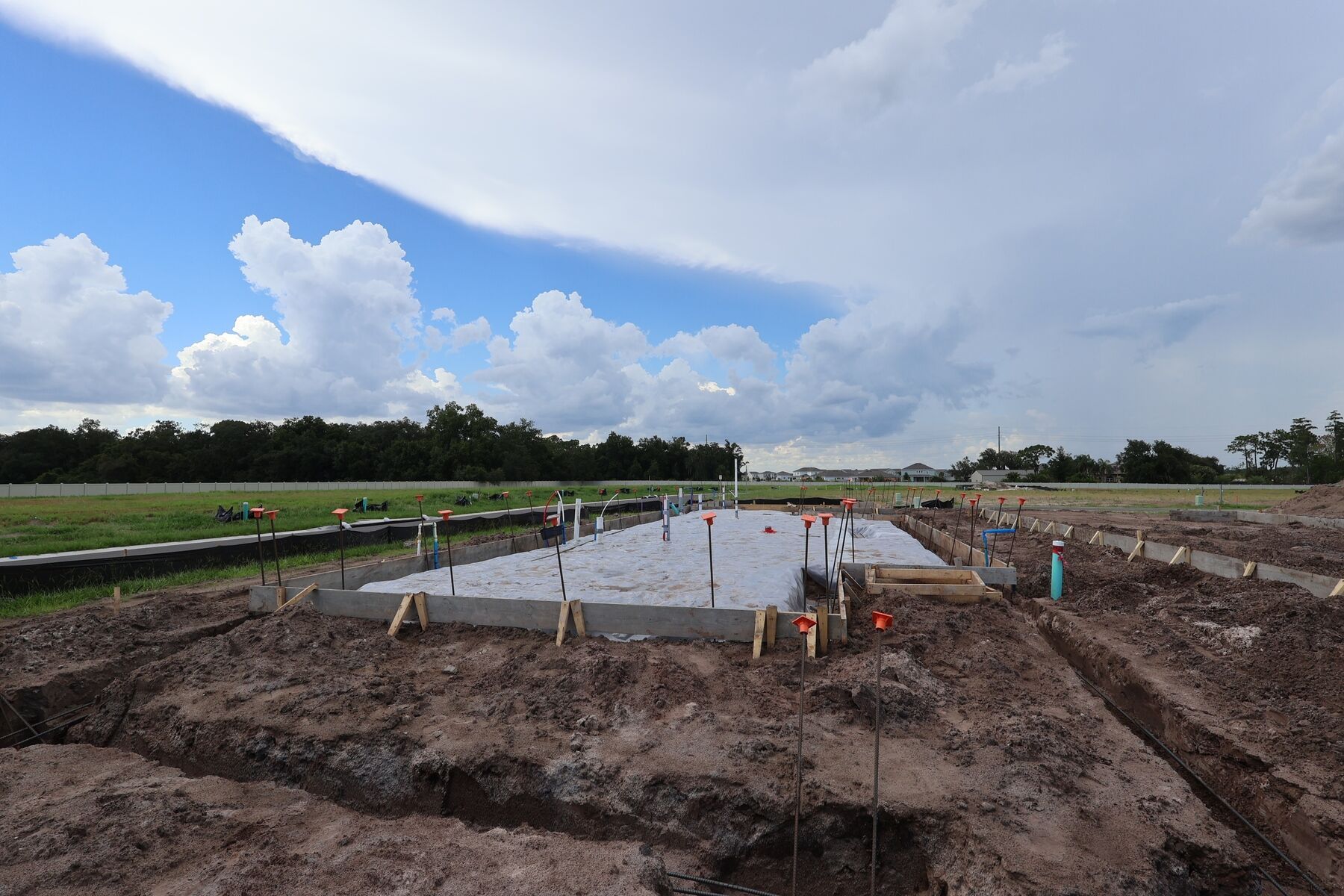 Wekiva Xl - Center Lake On The Park: Saint Cloud, Florida - M/I Homes