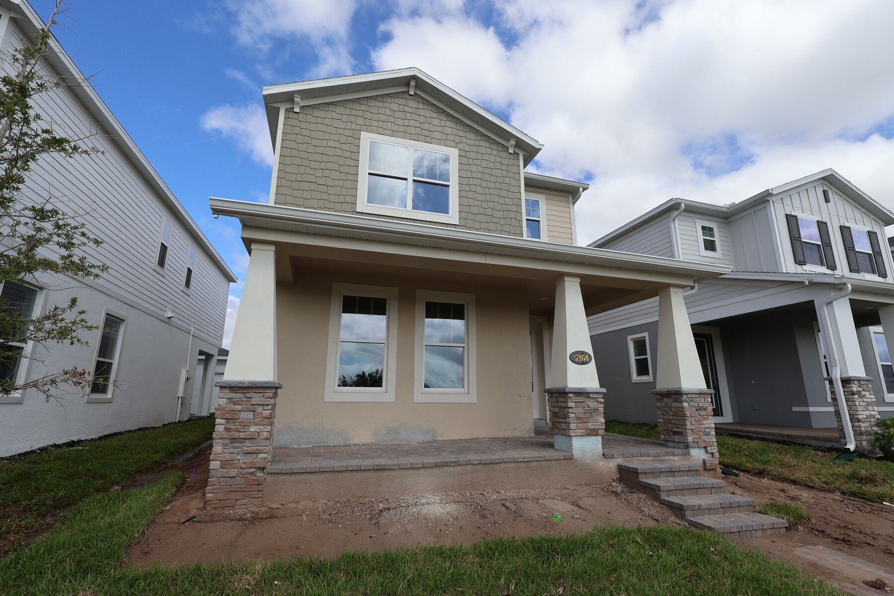Sebring - Center Lake On The Park: Saint Cloud, Florida - M/I Homes