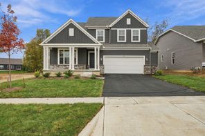 47 Englewood Road (Worthington)