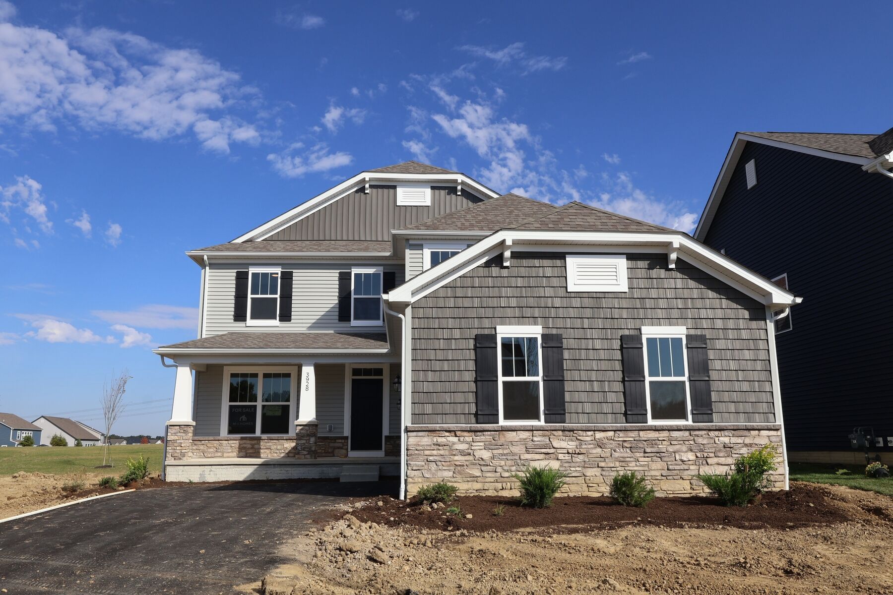 Caymus - Woodcrest Crossing: Powell, Ohio - M/I Homes