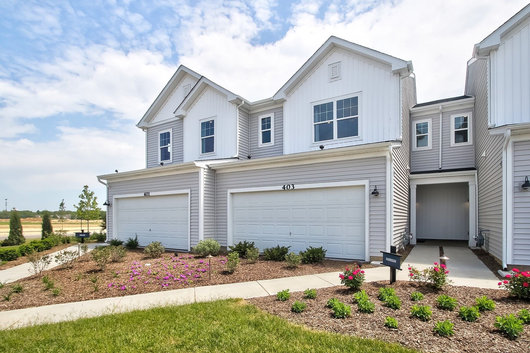 Harrison - The Townes at Becketts: South Elgin, Illinois - M/I Homes