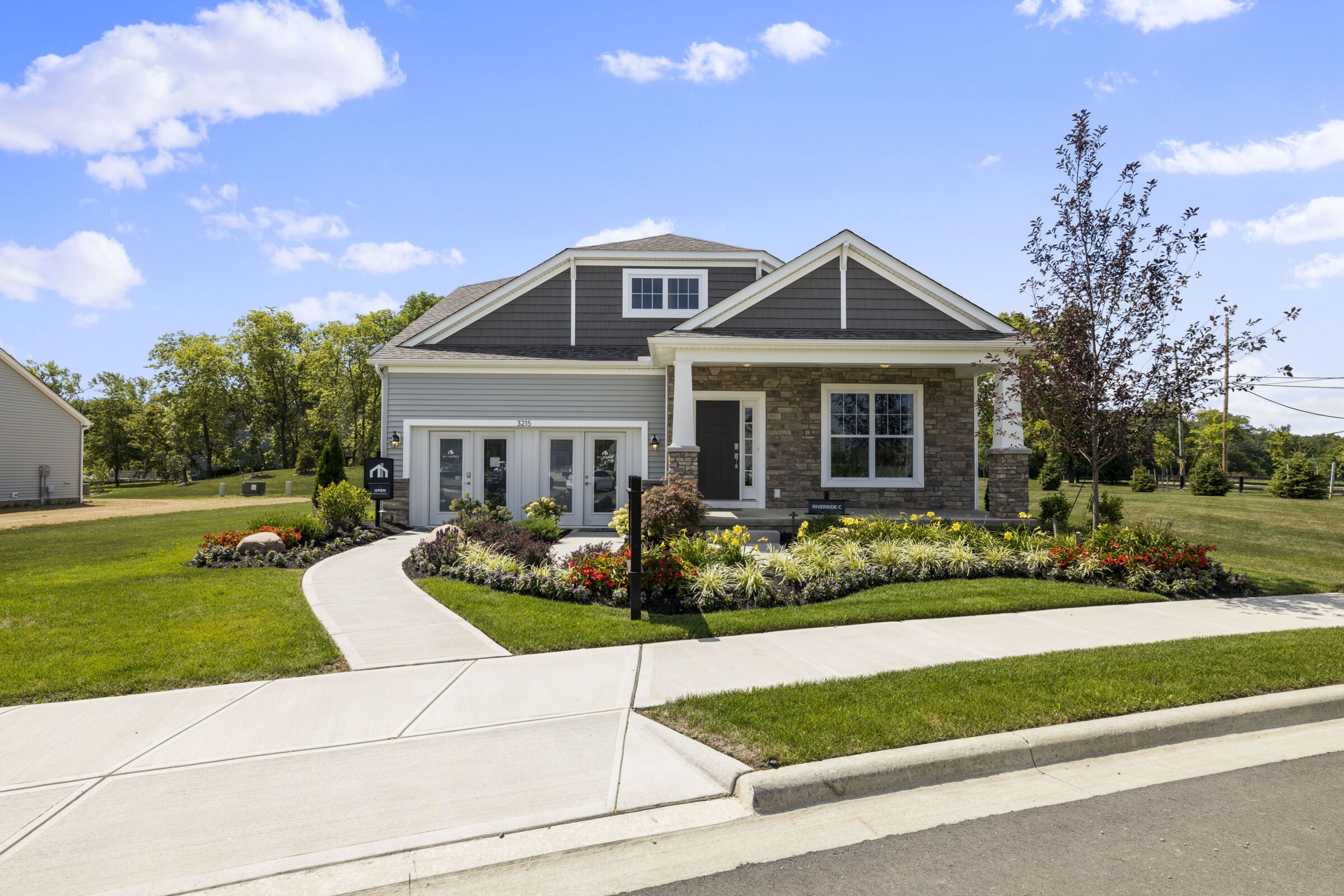 899 Heimat Haus Drive. Grove City, OH 43123