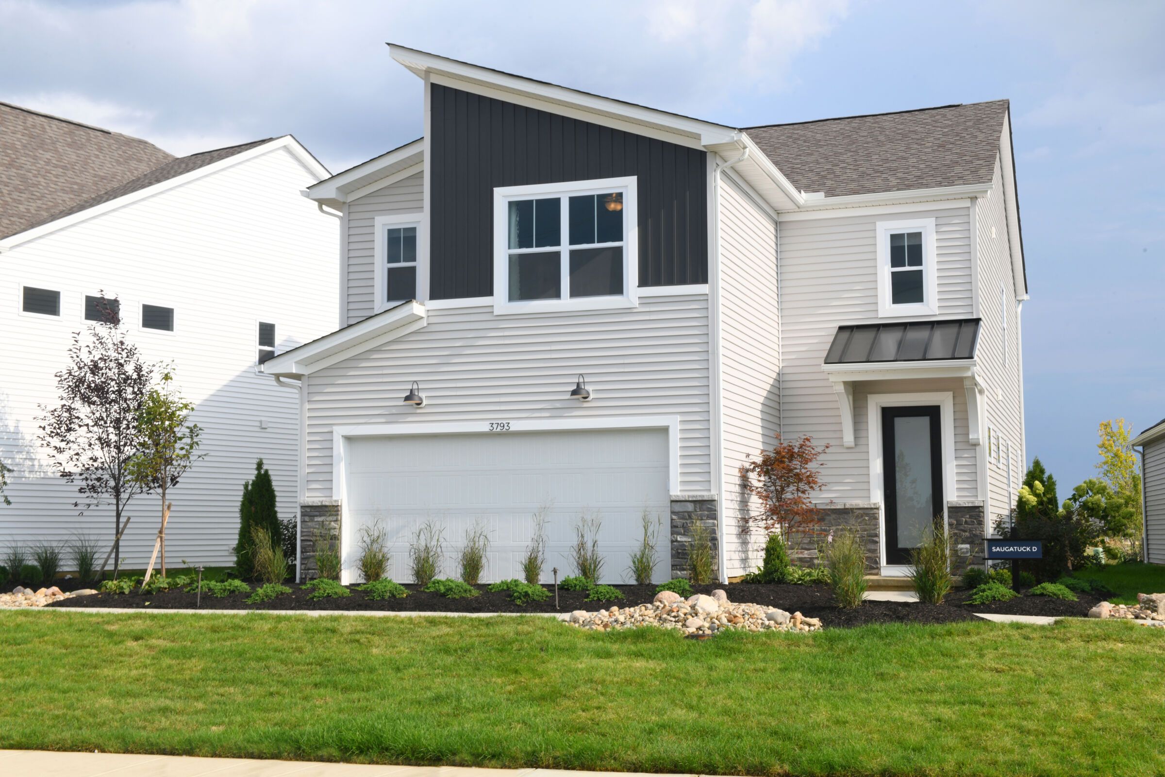 Saugatuck - Clarkshaw Crossing: Powell, Ohio - M/I Homes