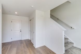 Lasalle - Halston Market: Des Plaines, Illinois - M/I Homes