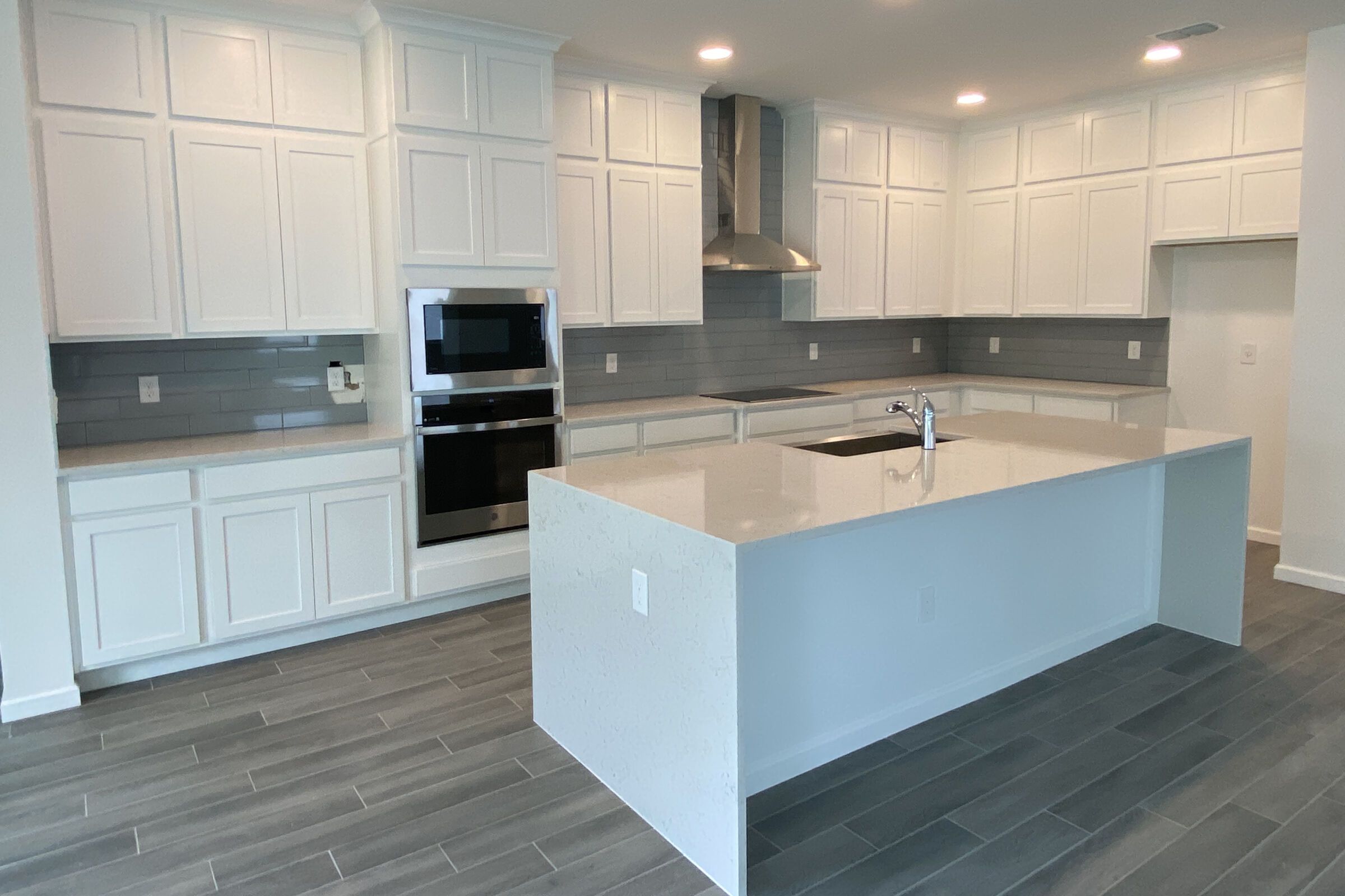 2739 Ravencliffe Terrace. Oviedo, FL 32765