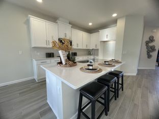 Windham II - Center Lake On The Park: Saint Cloud, Florida - M/I Homes