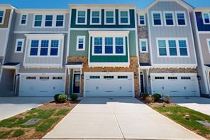 2337 Bay Minette Station (Kensington)