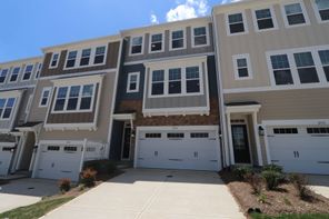 2733 Hunter Woods Drive (Kensington)