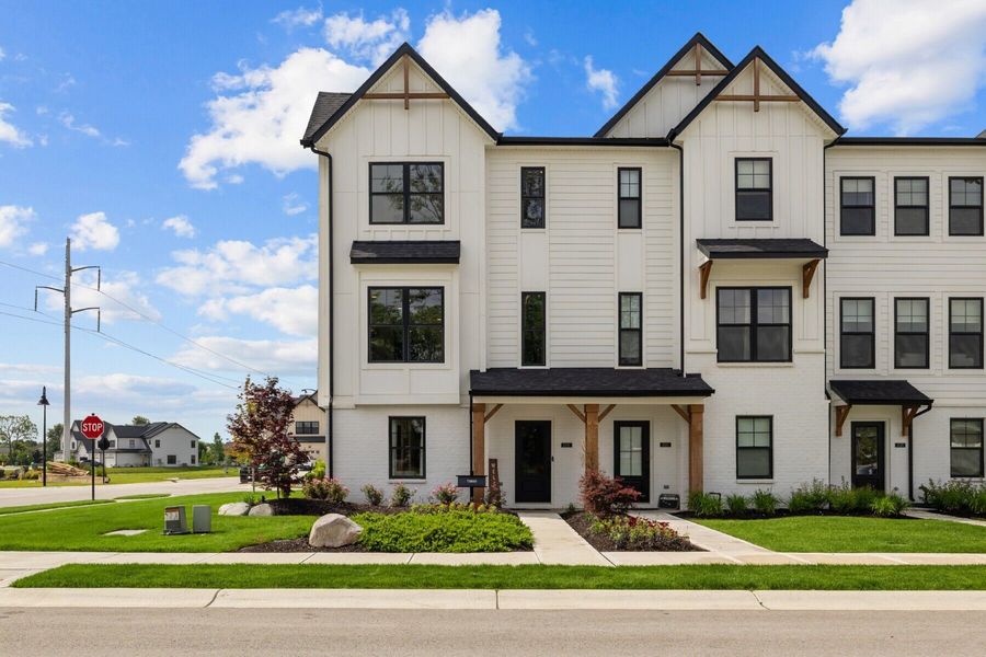 4391 Barrel Lane. Westfield, IN 46062