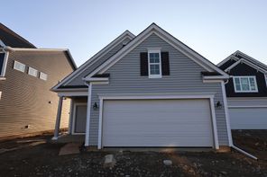 2083 Aerotrain Court North (Naperville)
