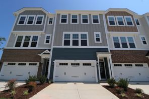 2108 Kettle Falls Station (Hyde Park)