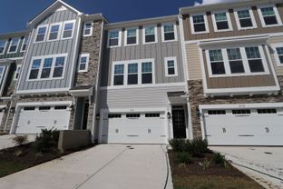 Hyde Park - Friendship Station: Apex, North Carolina - M/I Homes