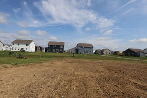 2763 Charlotte Way (Findlay)