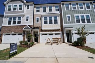 Hyde Park - Green Level Trail Townhomes: Apex, North Carolina - M/I Homes