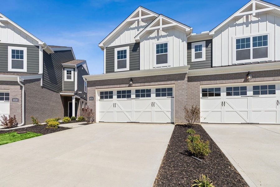 4934 Pebble Court (Bristol)