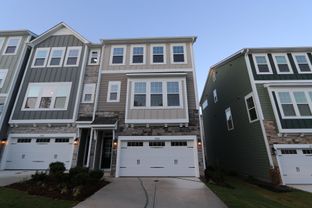 Hyde Park - Friendship Station: Apex, North Carolina - M/I Homes