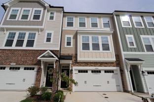 Hyde Park - Green Level Trail Townhomes: Apex, North Carolina - M/I Homes