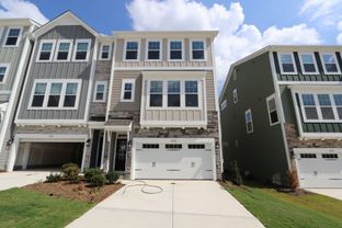 Hyde Park - Friendship Station: Apex, North Carolina - M/I Homes