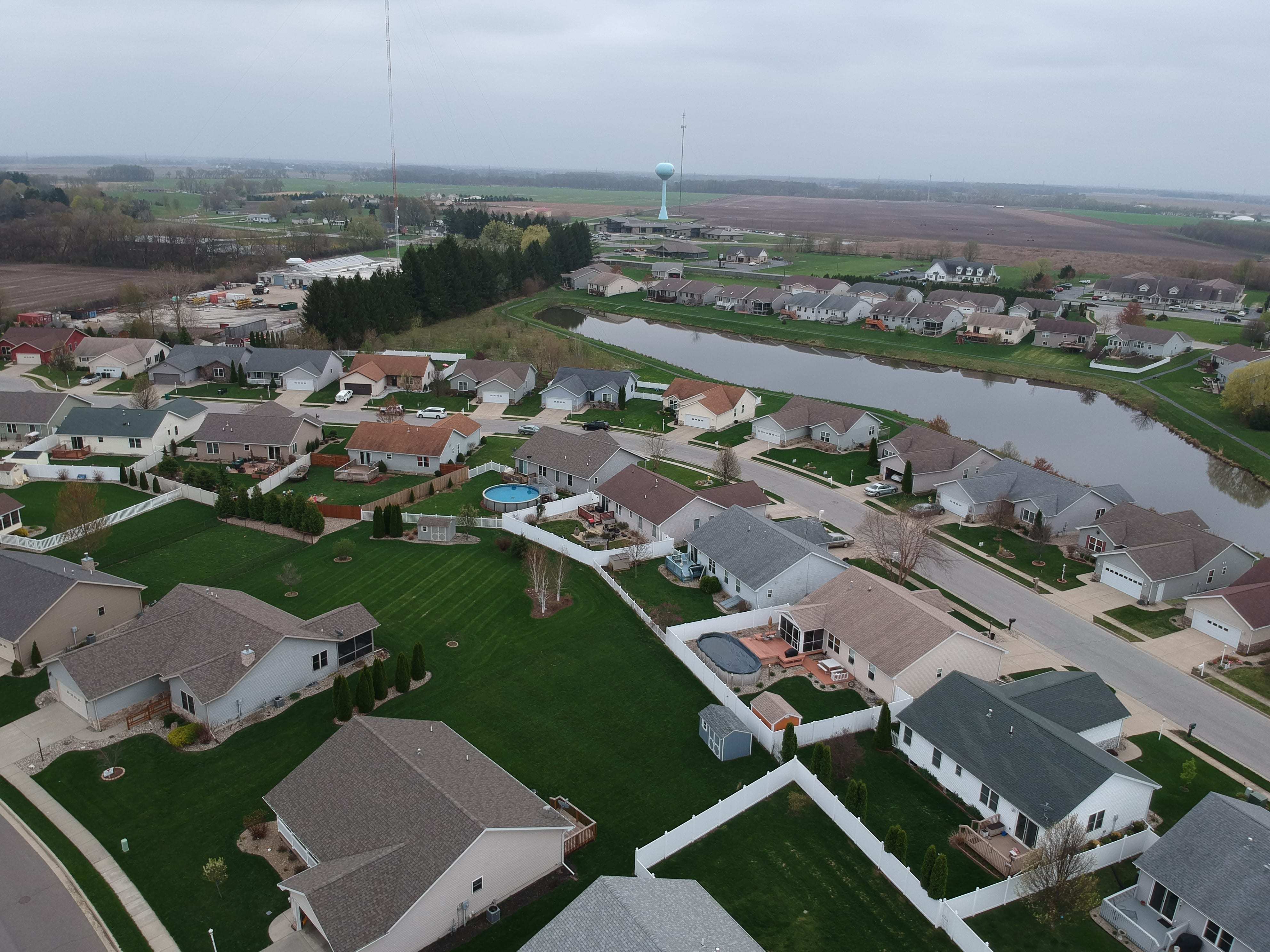 casa en Whispering Meadows por Mitch Feikes Builders