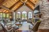 casa en M & M Construction Company por M & M Construction Company
