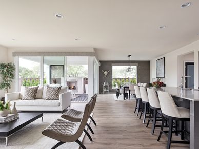 Photos From Eaglemont